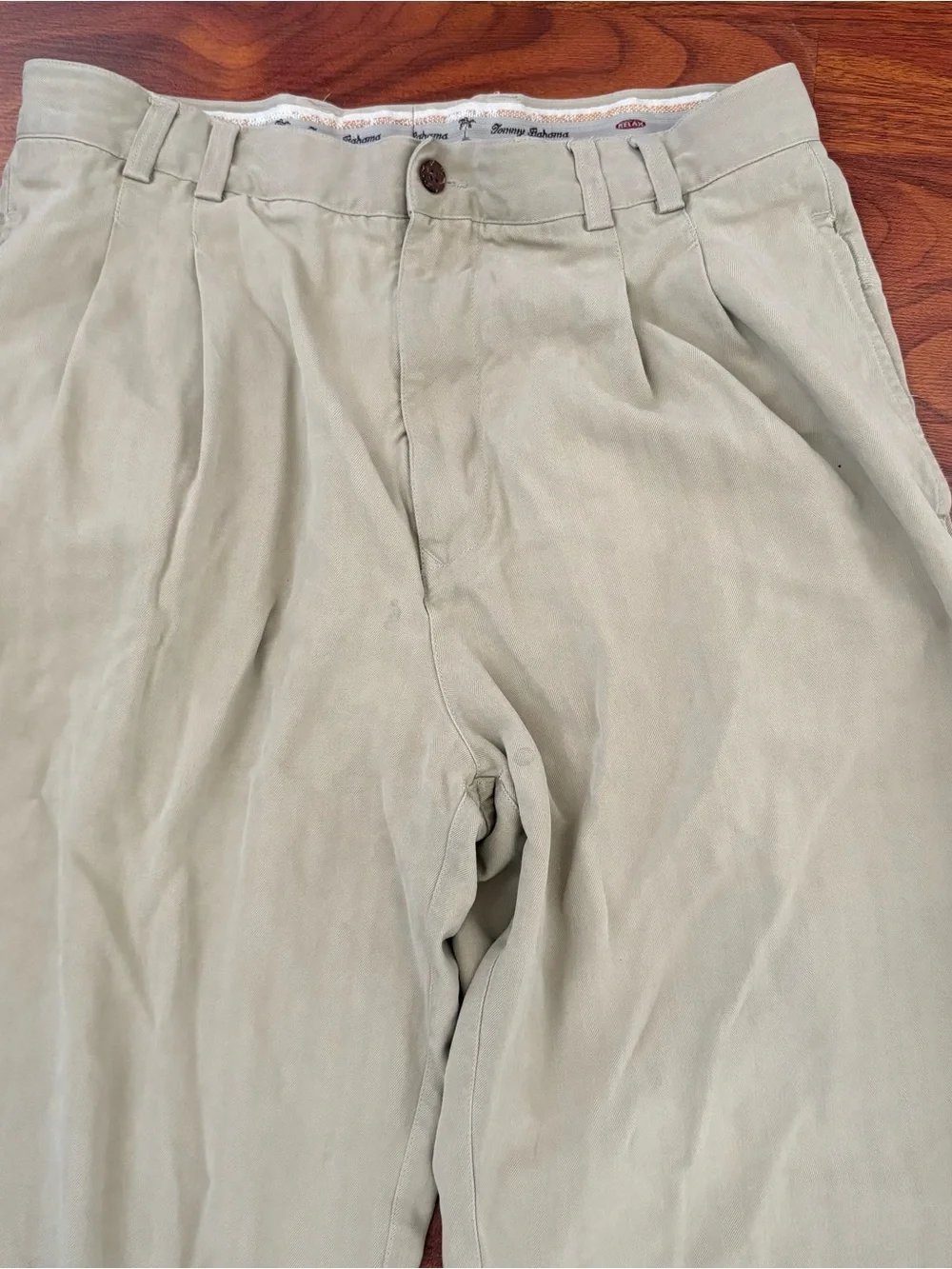 Tommy Bahama Relax Pants Mens 32 Tan Khaki 100% Silk Pleated Herringbone Trouser